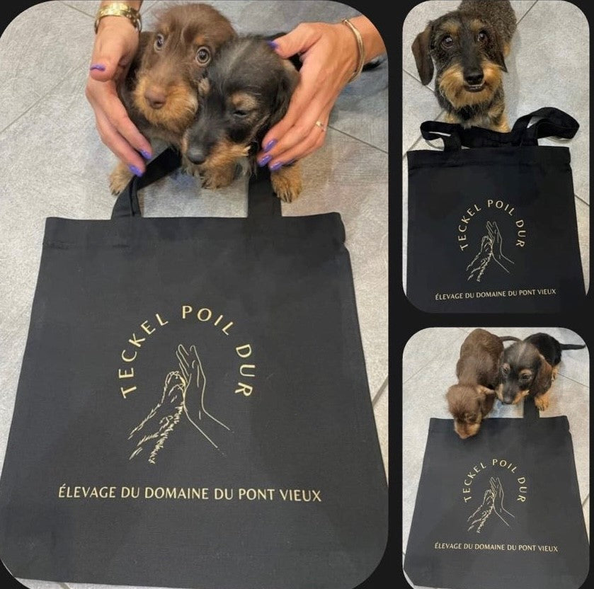 Personalized pouches with dog or cat breeding logo