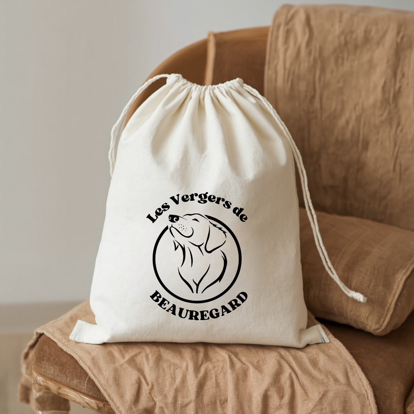 Personalized pouches with dog or cat breeding logo 